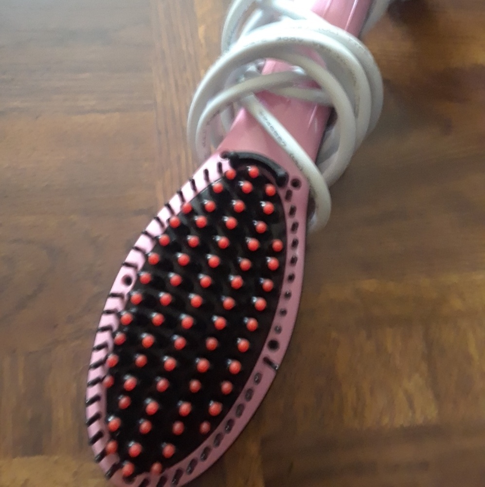 Hairbrush straightener